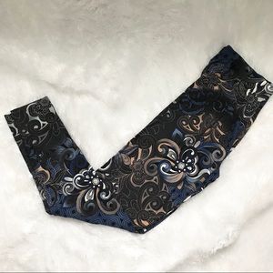 Leggings Depot Flower Scroll Leggings OS
